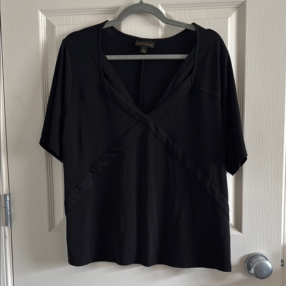 BOLD elements Black Wrap Blouse Short Sleeve